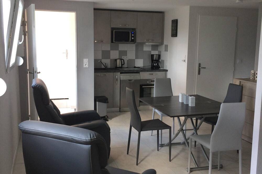 Appartamento intero, Studio, due persone, Haut-Doubs, Plateau du Pays Horloger tra Maîche e Mor in Le Russey, Jura Francais