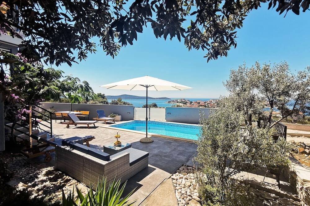 Een oase van rust met een prachtig uitzicht op de oceaan in Sevid, Split-Dalmatië