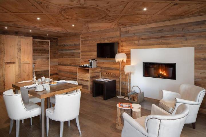 Hôtel pour 2 personnes, avec sauna ainsi que piscine et jardin, animaux acceptés à Crans-Montana - 2