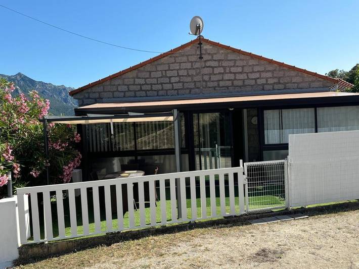 Gîte pour 4 personnes, avec Terrasse ainsi que Jardin et Vue à Foce