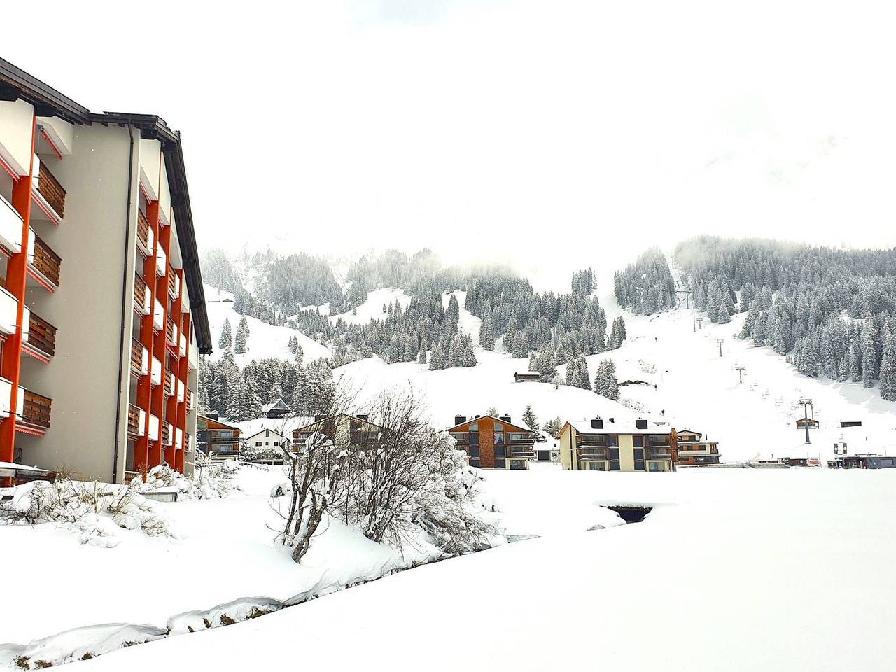 Ganze Wohnung, 1 Zimmer-Ferienwohnung im Herzen von Parpan in Churwalden, Plessur Alpen