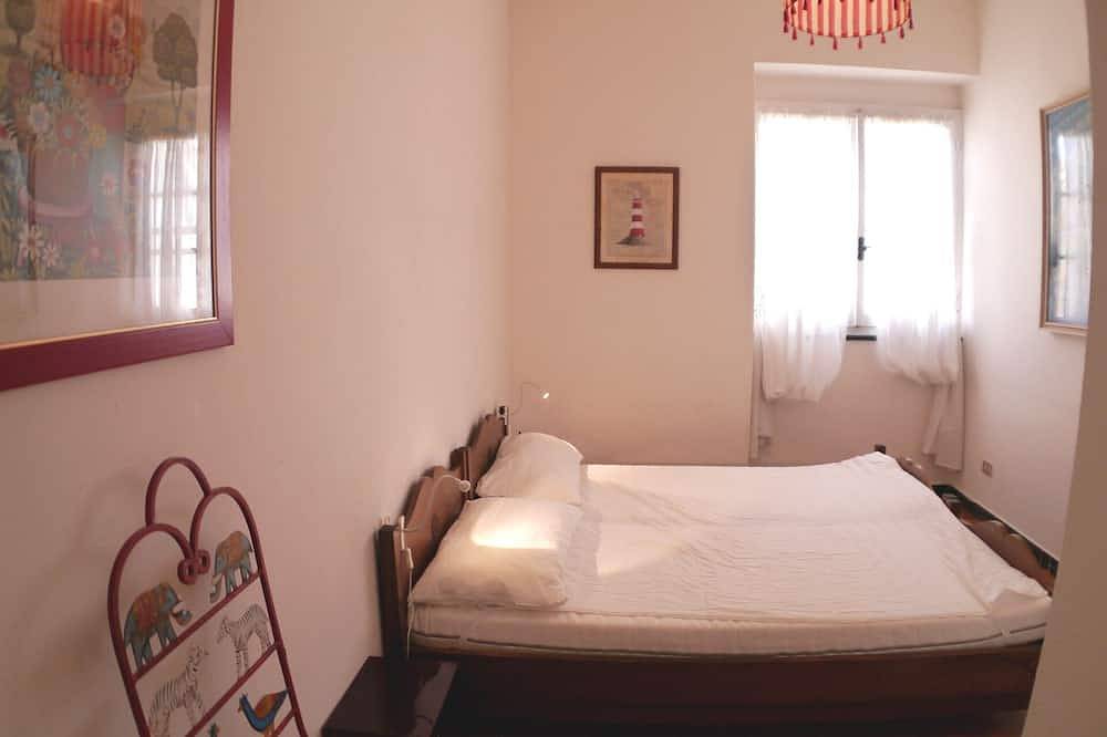 8 camas a 100 metros de la playa de Perdalonga. Wifi y barbacoa. in Cala Cipolla, Teulada (Italia)