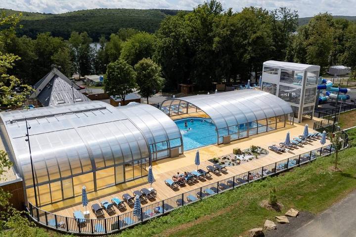 Camping pour 6 personnes, avec terrasse et jardin