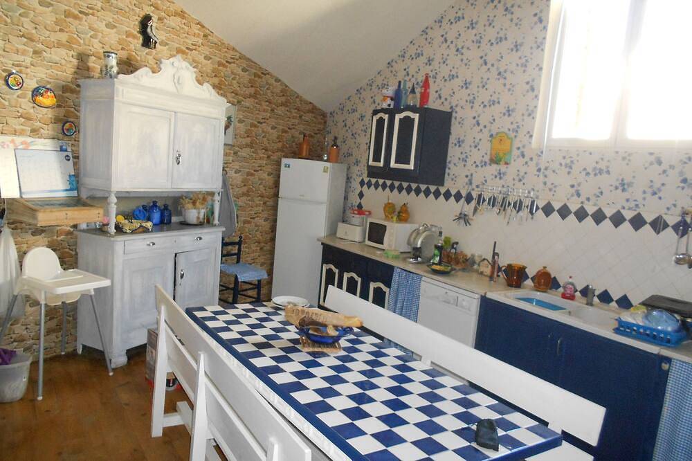 Grande Maison De Village En Montagne in Escouloubre, Région de Limoux