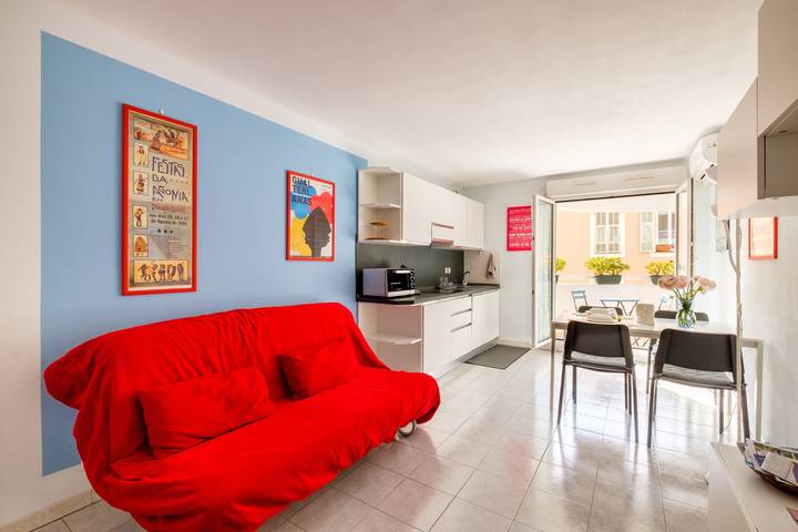 Ferienwohnung für 4 Personen, mit Balkon in Nizza