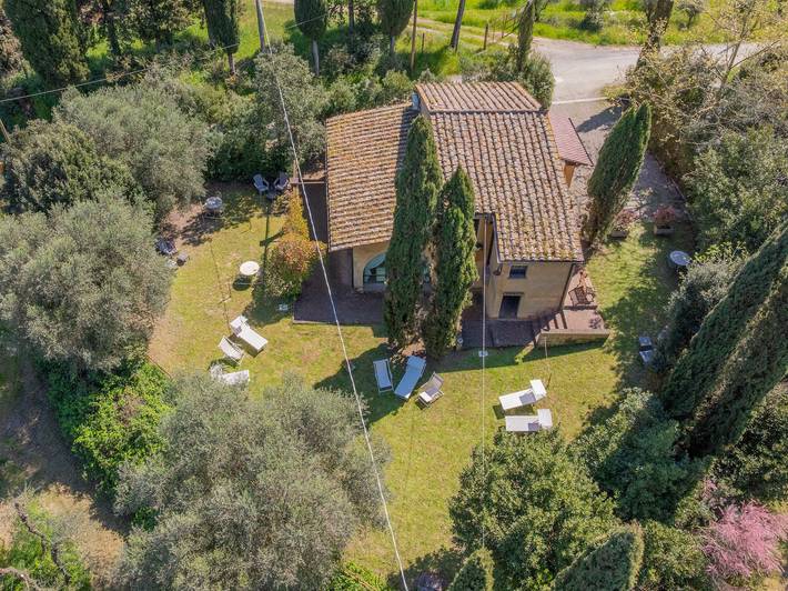 Appartamento intero, Appartamento 'San Giovanni R. Apartment 2 Franca' con giardino privato, Wi-Fi e aria condizionata in Peccioli, Pisa e dintorni