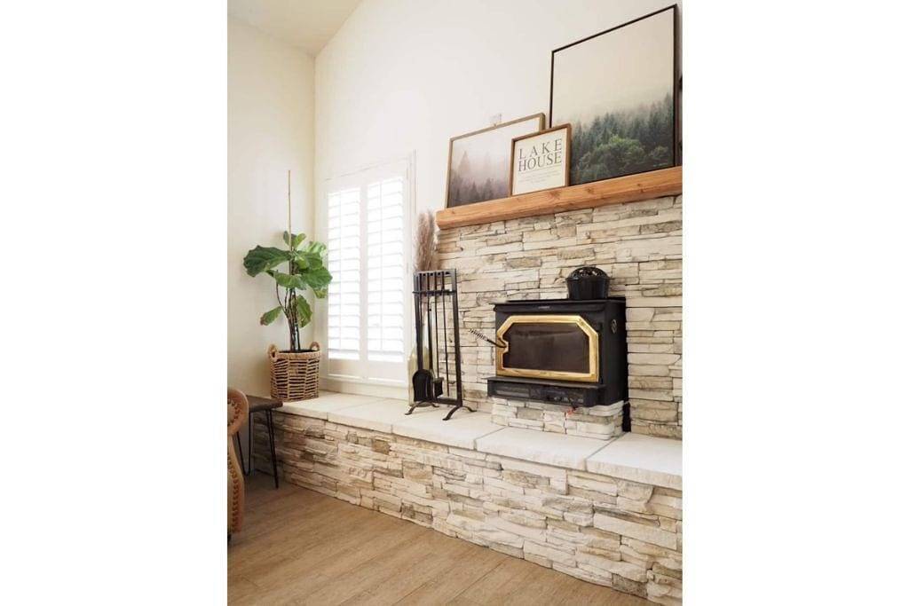 3 bedroom house with huge deck and central a/c in Ockenden, Shaver Lake