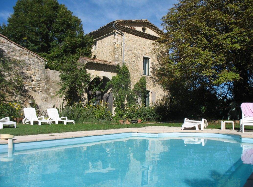 Appartement entier, Appartement 3 avec deux chambres doubles in Sauzet, Région de nyons