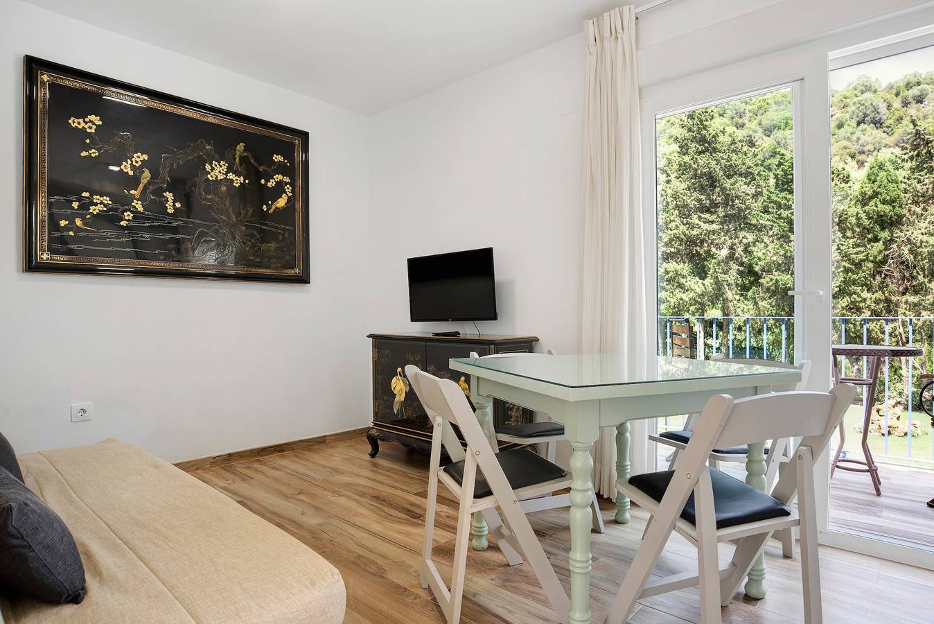 Apartamento entero, Apartamento 'Casa de 10 - 4A' con vistas a la montaña, piscina compartida y Wi-Fi in Vejer de la Frontera, Costa de la Luz