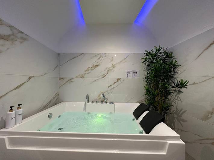 Casa vacanza per 3 persone, con Balcone e Idromassaggio nonché Panorama a Triggiano