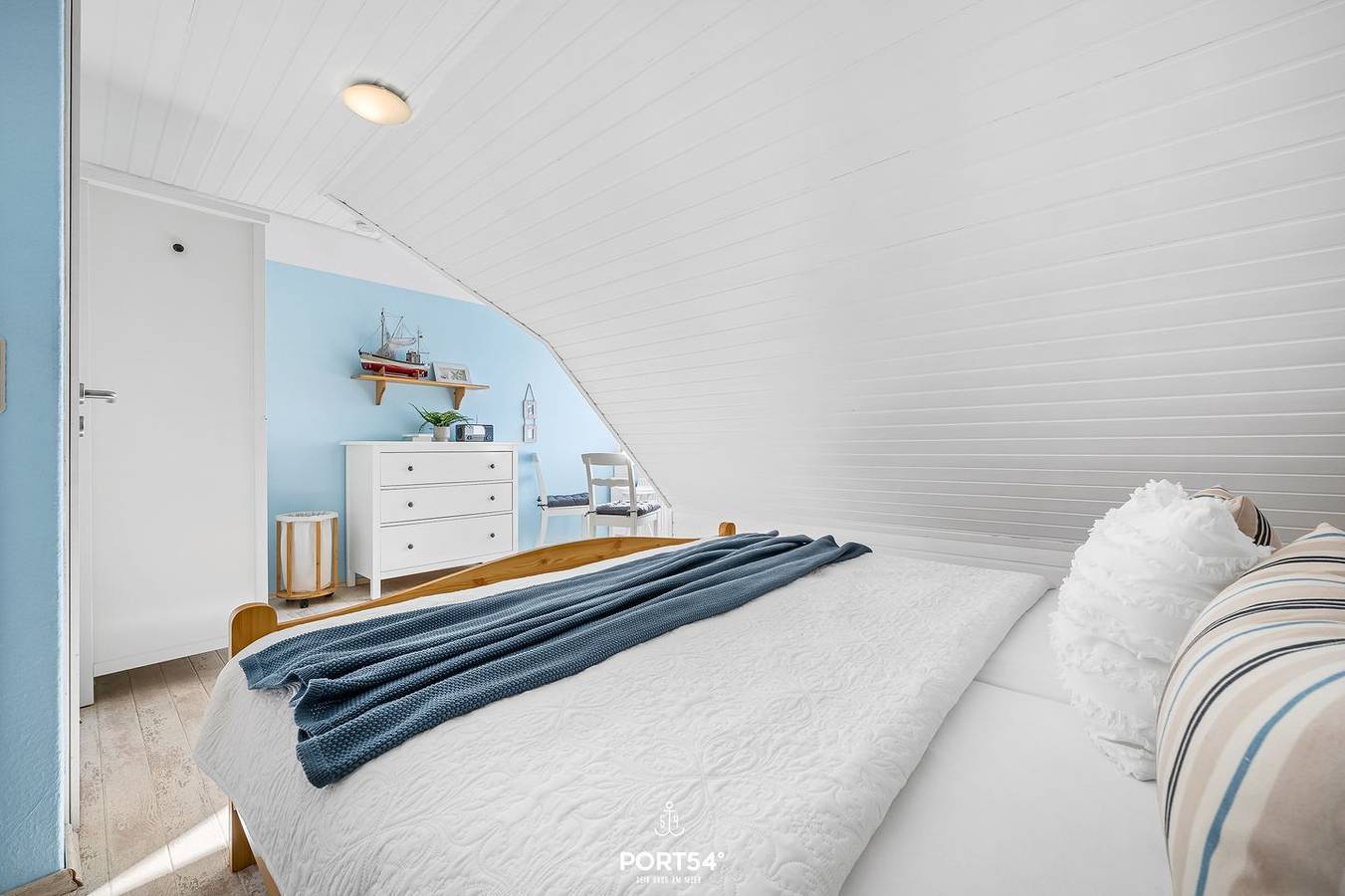 Ganze Wohnung, Ferienwohnung in Stein: Ostseeblick & Strandlage, 25 m zum Meer in Wendtorfer Strand, Stein