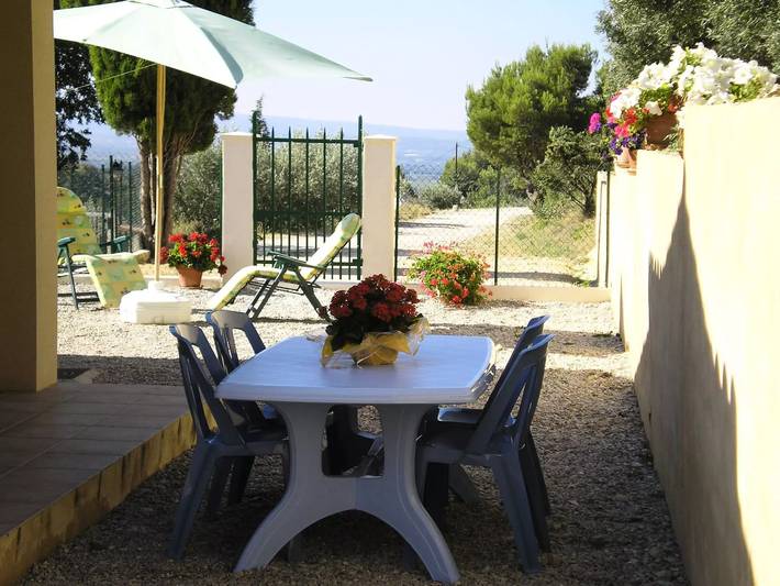 Location de vacances pour 6 personnes, avec terrasse et piscine à Le Barroux - 4