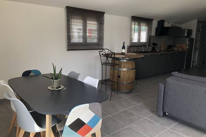 Location de vacances pour 7 personnes, avec Terrasse et Jardin à Beaulieu (Hérault)