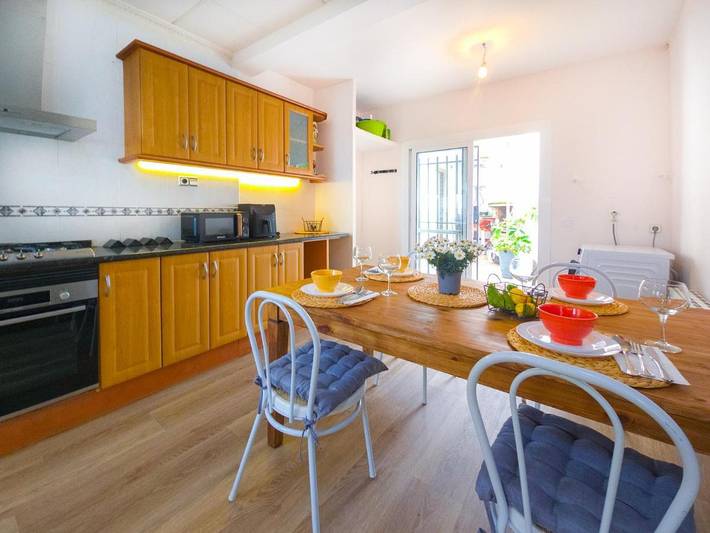Casa rural para 8 personas, con Balcón y Terraza además de Jardín y Piscina en San Pedro de Ribas - 3