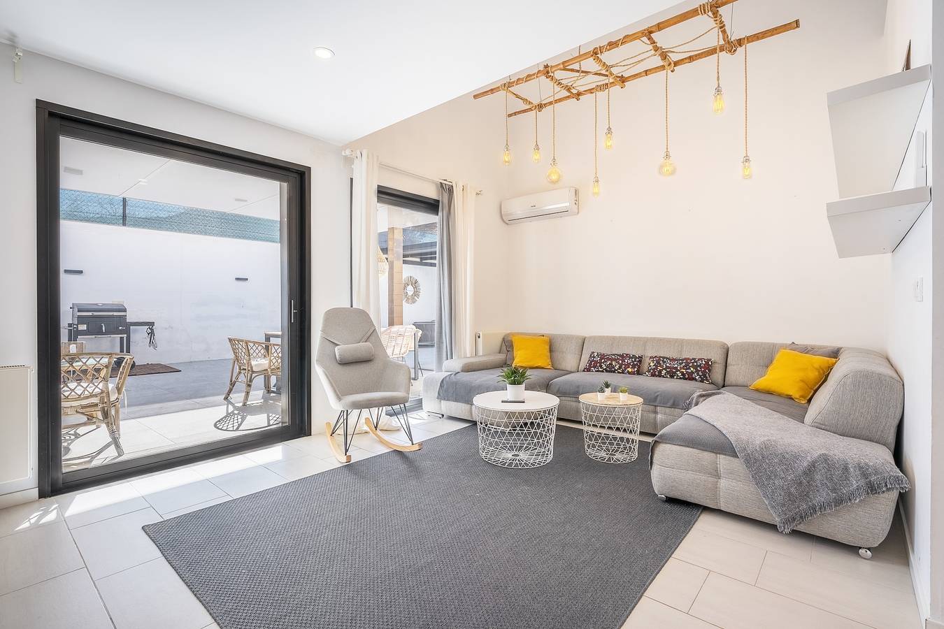 Ferienhaus 'Ihr Privates Paradies mit Pool' mit Bergblick, Wlan und Klimaanlage in Albolote, Granada Provinz