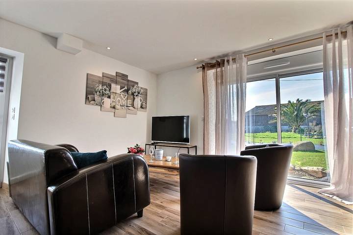 Gîte pour 5 personnes, avec terrasse et jardin à Trébeurden - 4