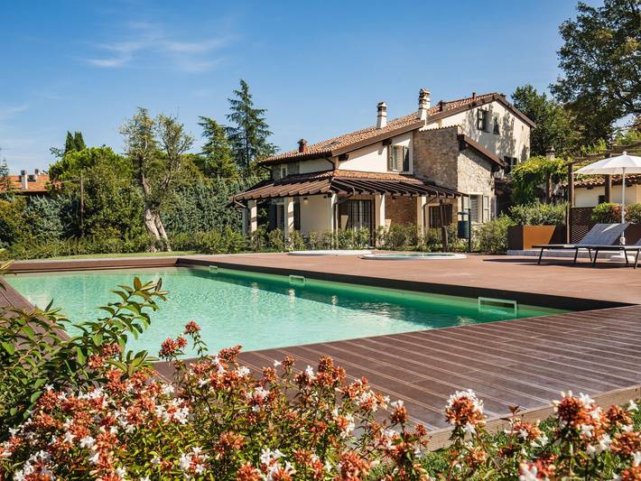 Casa vacanza per 12 persone, con Terrazza e Giardino nonché Piscina a Monterenzio