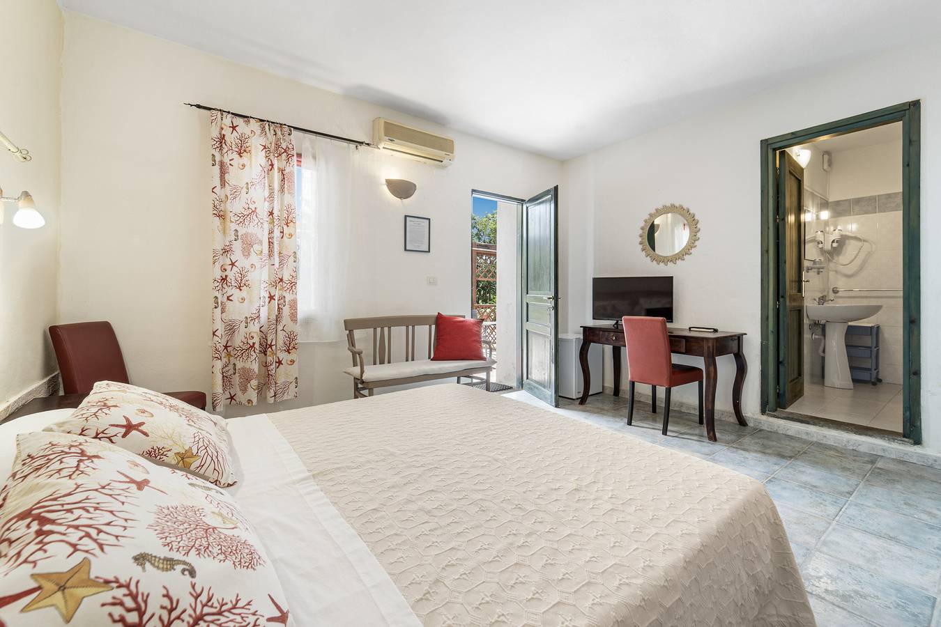 Chambre double avec piscine et cuisine communes, Wi-Fi et climatisation in Gonnesa, Iglesiente
