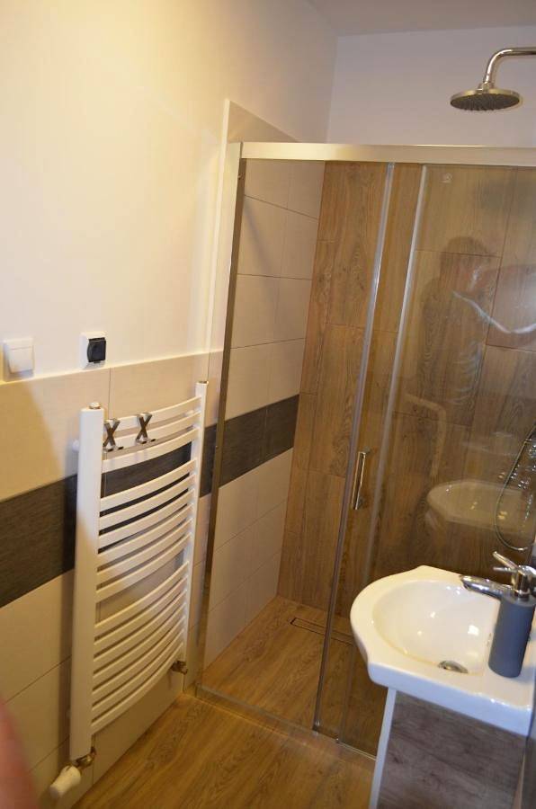 Cały apartament wypoczynkowy, Kolorowy Domek in Kasina Wielka, Małopolska