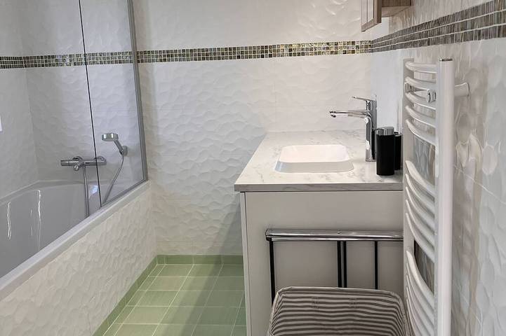 Location de vacances pour 4 personnes, avec jardin ainsi que piscine et terrasse à Saint-Just-Luzac - 4