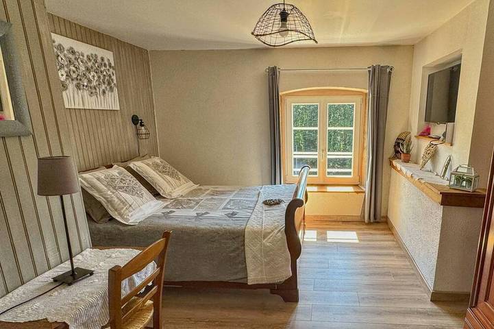 Location de vacances pour 10 personnes dans La Lanterne-et-les-Armonts - 4