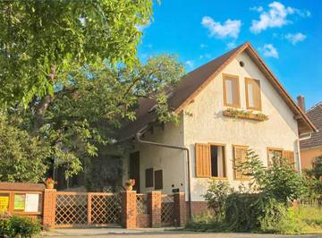 Gîte pour 3 personnes, avec jardin à Sopron