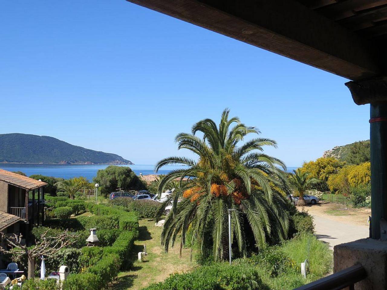 Appartement entier, Erbalunga à 80 m de la plage – Vue mer et la montagne, terrasse privée, climatisation et Wi-Fi in Appietto, Région d'Ajaccio