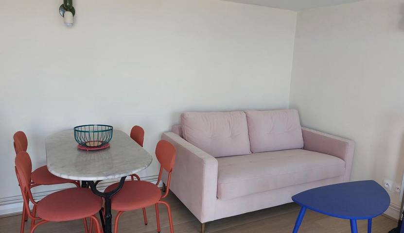 Gîte pour 4 personnes, avec terrasse et vue à Carolles - 2