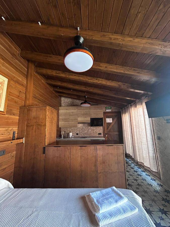 Casa rural para 2 personas, con Balcón y Terraza además de Jardín y Vistas en Millanes - 3