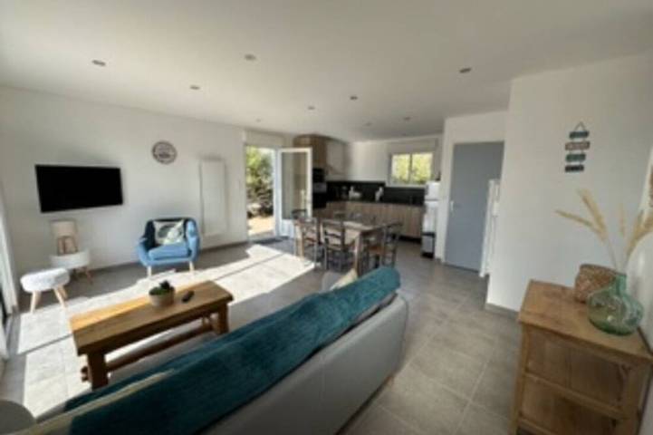 Location de vacances pour 5 personnes, avec jardin à Les Moitiers-d'Allonne