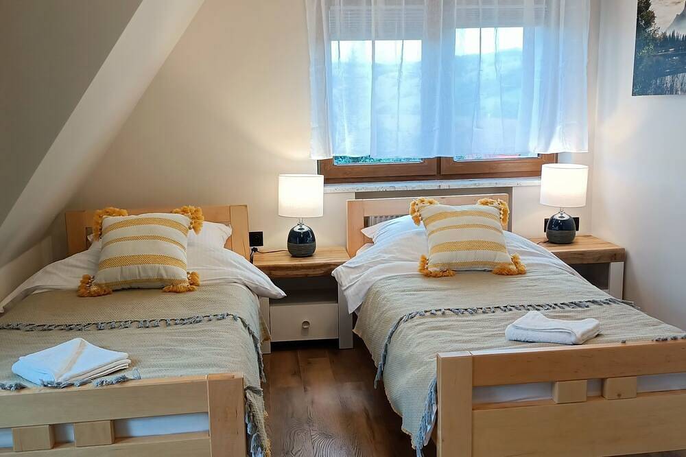 Ganze Wohnung, Cozy 3-Bedroom Apartment for 5-6 guests with mountain views, with free parking in Zakopane, Karpaten (Polen)