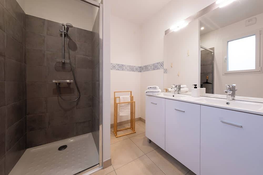 Apartamento entero, Aff cottage*centre ville*Spa*parking in La Gacilly, Región de Vannes