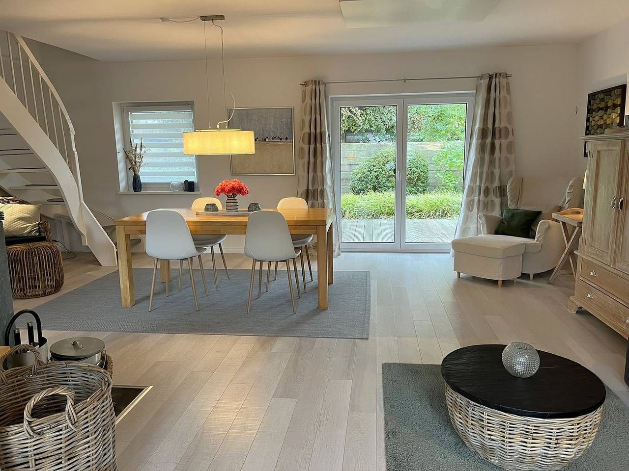 Erholung pur. Traumhaftes Ferienhaus mit Terrasse und Garten. Nur 4km von Büsum. in Westerdeichstrich, Dithmarschen