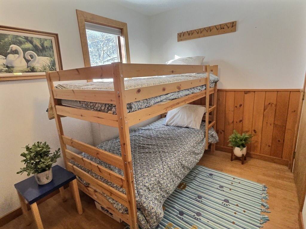 Threebears Hot Tub, Views, Game Room, Gym in Killington, Rutland County