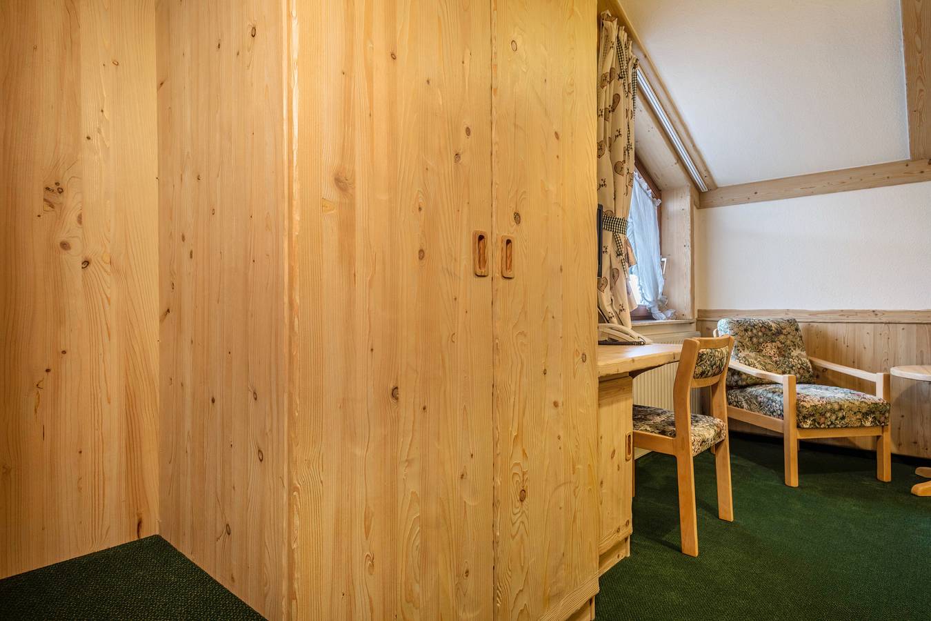 Ferienwohnung 'Zweibett Zimmer 2' mit Gemeinschaftsgarten in Friedrichshafen, Bodenseekreis