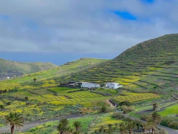 Casa rural para 4 personas, con vistas y jardín en Haría