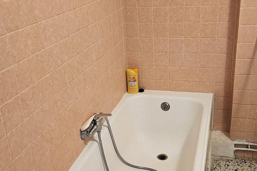 Appartement entier, Studio  Pied Dans L'Eau Erbalunga in Erbalunga, Brando