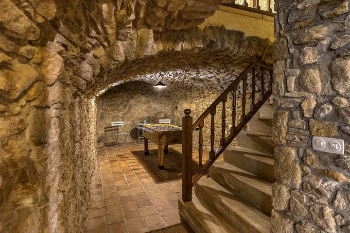 Holiday Home 'Casa Peratallada' with Wi-Fi and Air Conditioning in Peratallada, Costa Brava