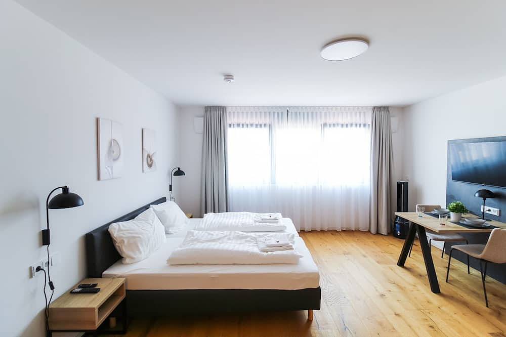 Ganze Wohnung, Großzügiges Apartment im 1.Og mit Lift in Berlin in Friedrichshain - Kreuzberg, Berlin