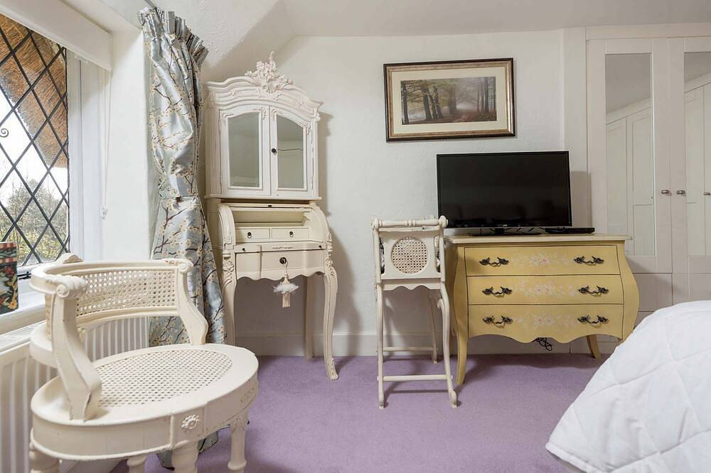 Forest Drove Cottage in Ringwood, Hampshire