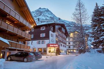 Hôtel pour 2 personnes, avec vue ainsi que balcon et sauna dans Zurs