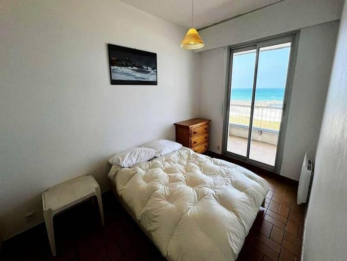 Gîte pour 4 personnes, avec balcon, adapté aux familles dans Plage Du Porigo - 3