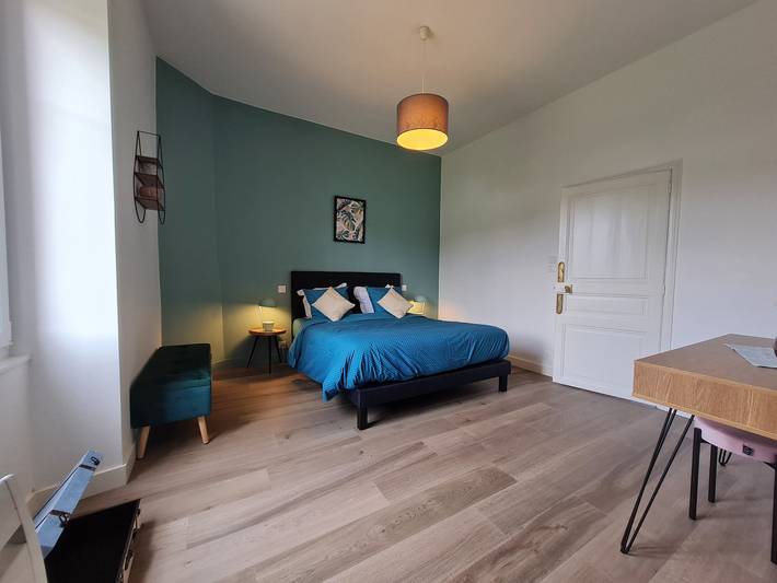 Gîte pour 6 personnes, avec terrasse et jacuzzi ainsi que piscine et jardin à La Garnache - 4