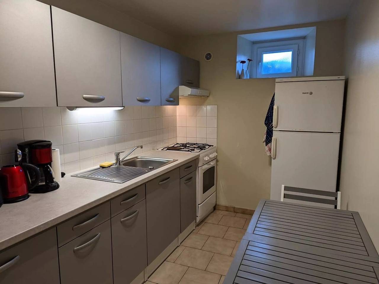 Casa 4 Personas in Salles-Lavalette, Charente