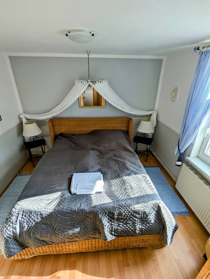 Ganze Ferienwohnung, Charmante Wohnung mit großem Garten in Wustrow, Fischland
