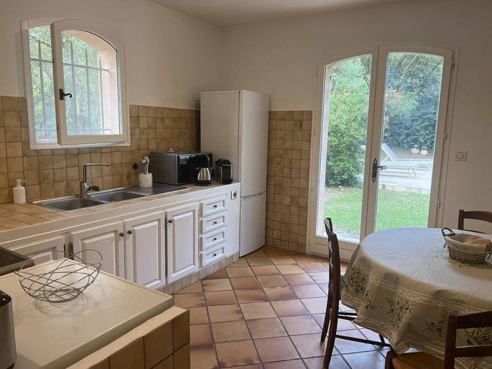 Location de vacances pour 6 personnes, avec terrasse ainsi que piscine et jardin à Draguignan - 3