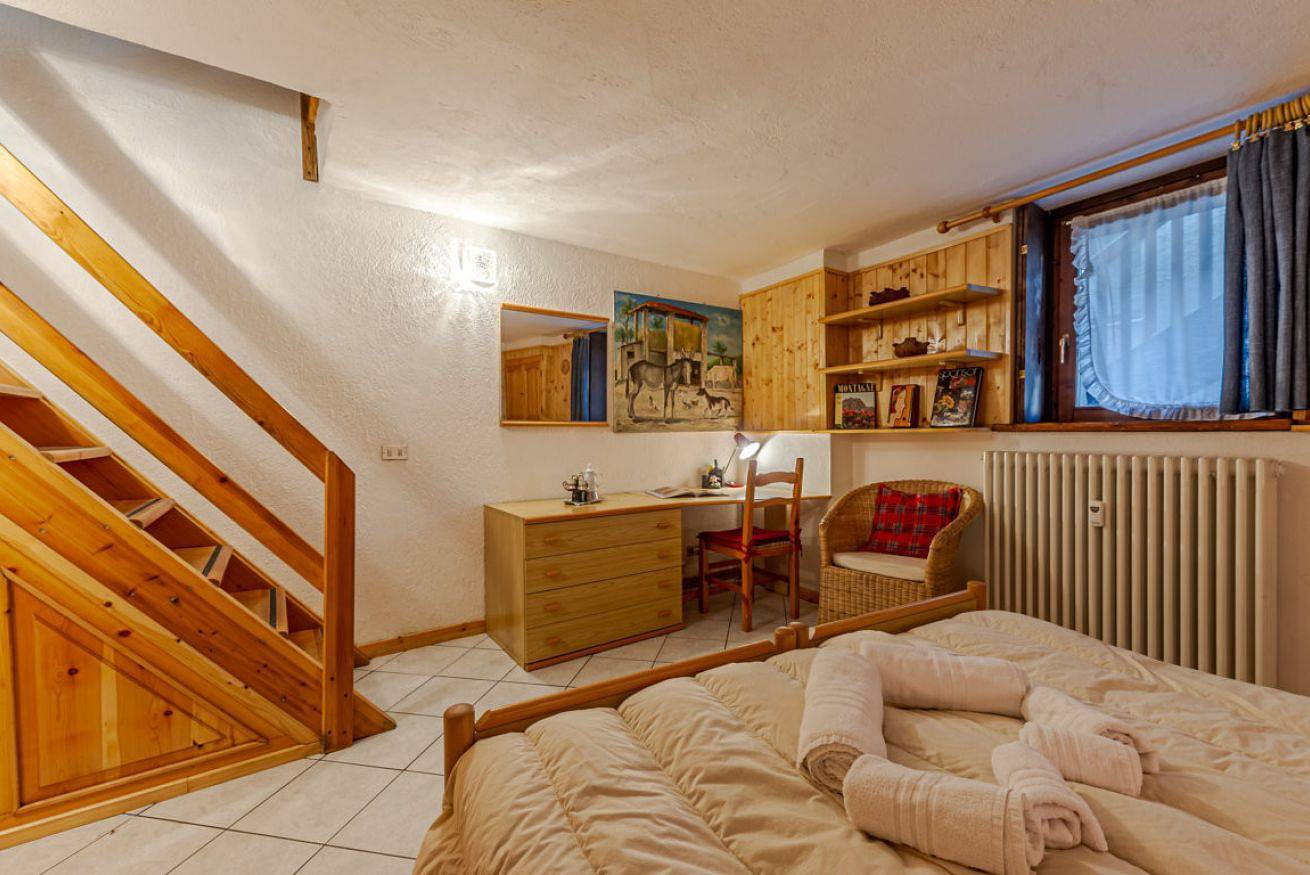 Entire apartment, 0726 - Casa Alice - Comfort in a Great Location in La Thuile (town), La Thuile
