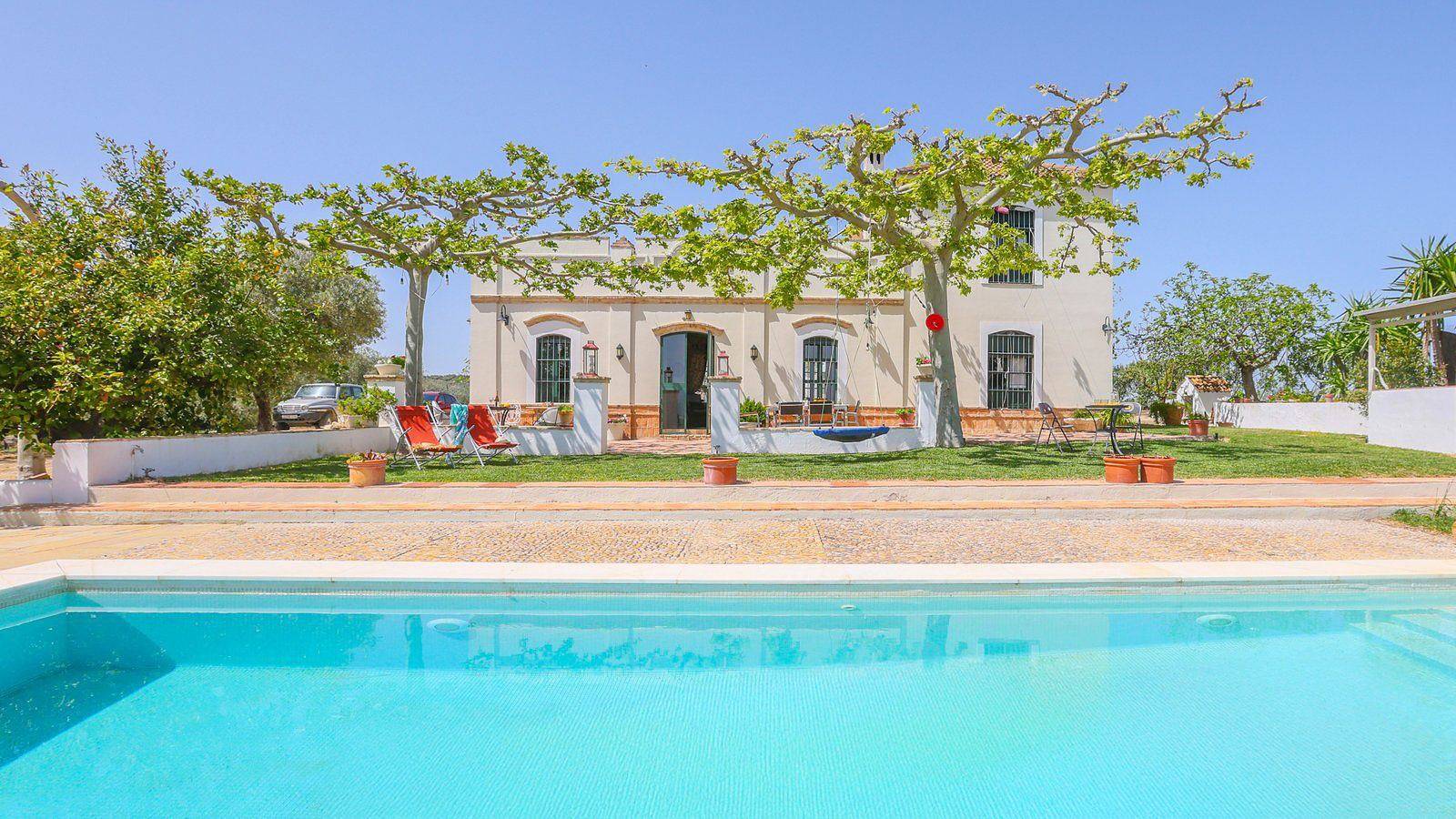 Finca El Olivo Llorón Montilla by Ruralidays in Montilla, Province de Córdoba