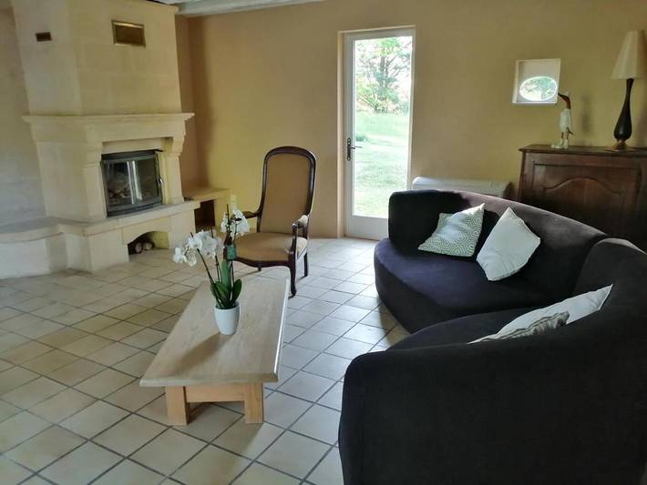 Location de vacances pour 12 personnes, avec terrasse ainsi que piscine et vue, animaux acceptés à Veyrines-de-Vergt - 3