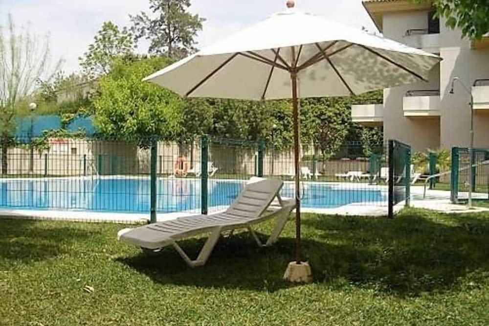 . in Mairena del Aljarafe, Sevilla Province